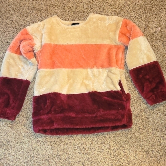 Zenana Outfitters fluffy color block top medium - Picture 1 of 8